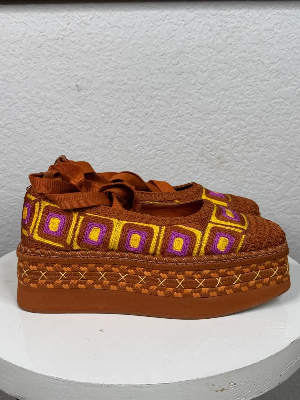 FARM RIO RUST ESPADRILLE FLATFORM EMBROIDERED LACE UP PLATFORM SHOES NWT SIZE 8